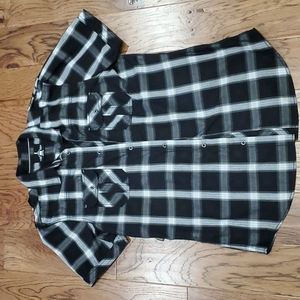 i Jeans by Buffalo Black and White Men's Collared Button Down Shirt, size Large